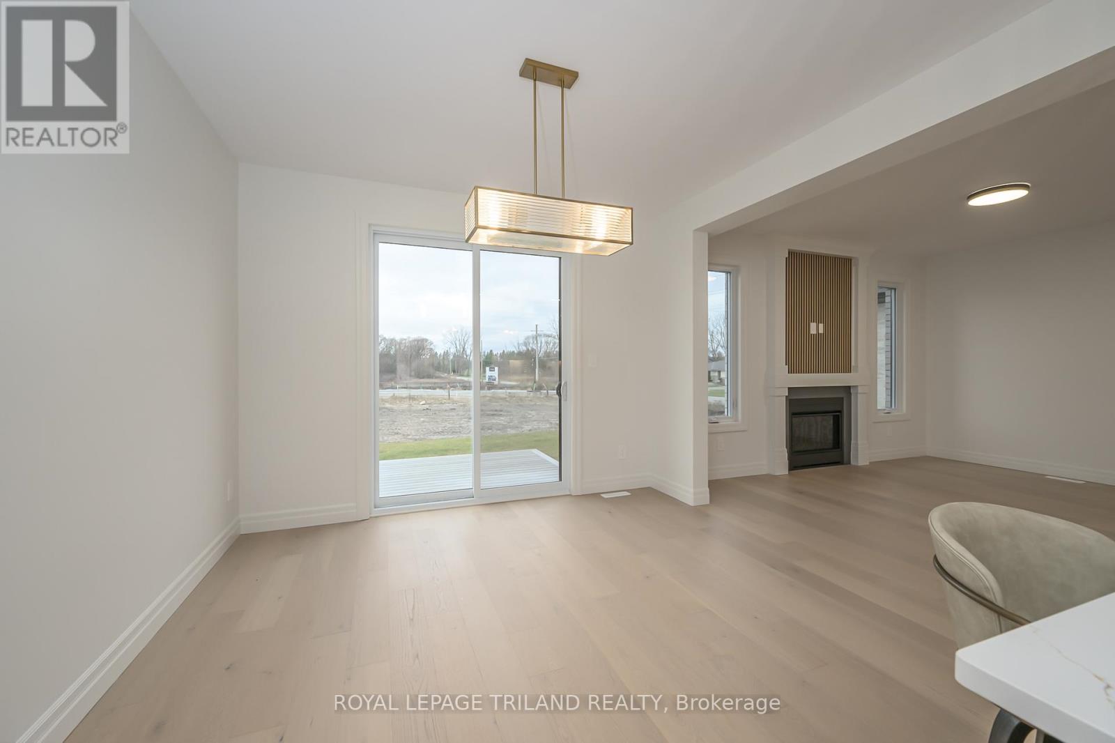 4211 Liberty Crossing, London South, Ontario  N6P 0L1 - Photo 14 - X12411320