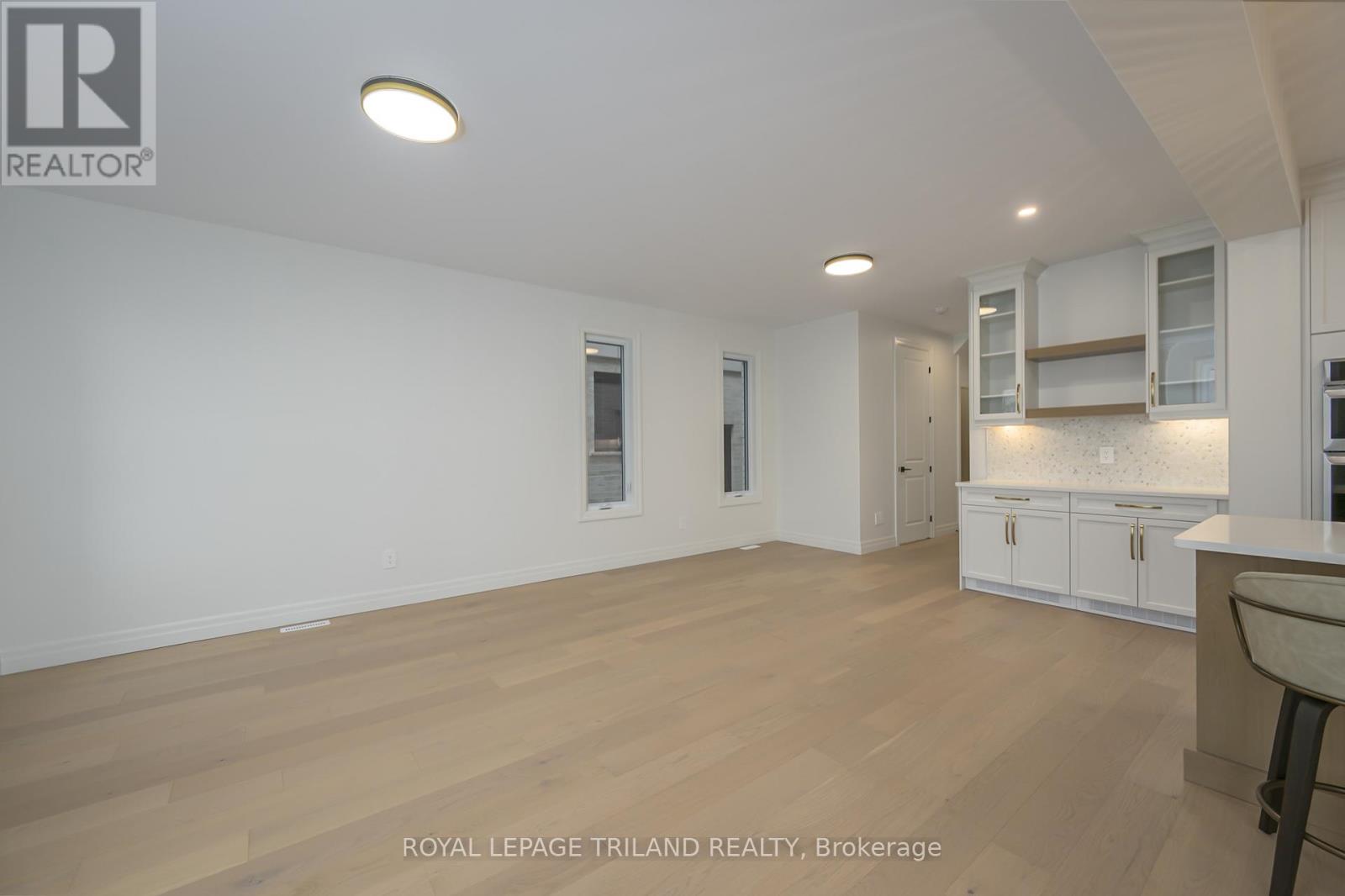 4211 Liberty Crossing, London South, Ontario  N6P 0L1 - Photo 15 - X12411320