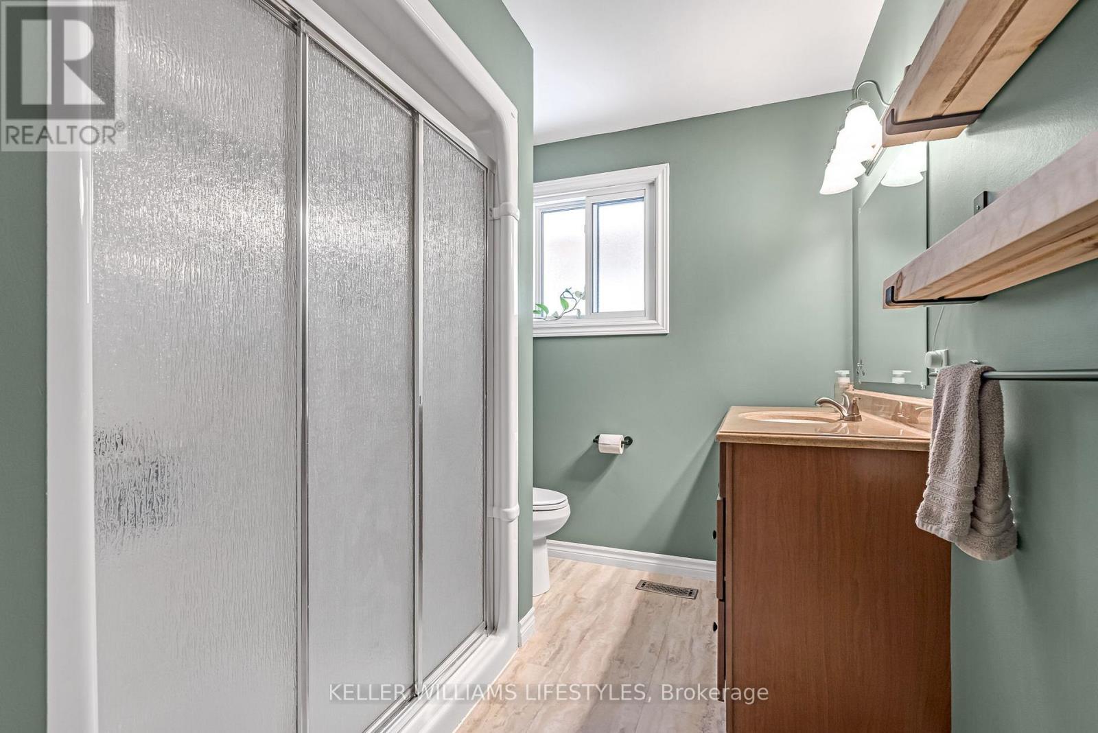 115 Mclean Drive, London North, Ontario  N5X 1Y8 - Photo 24 - X12411331