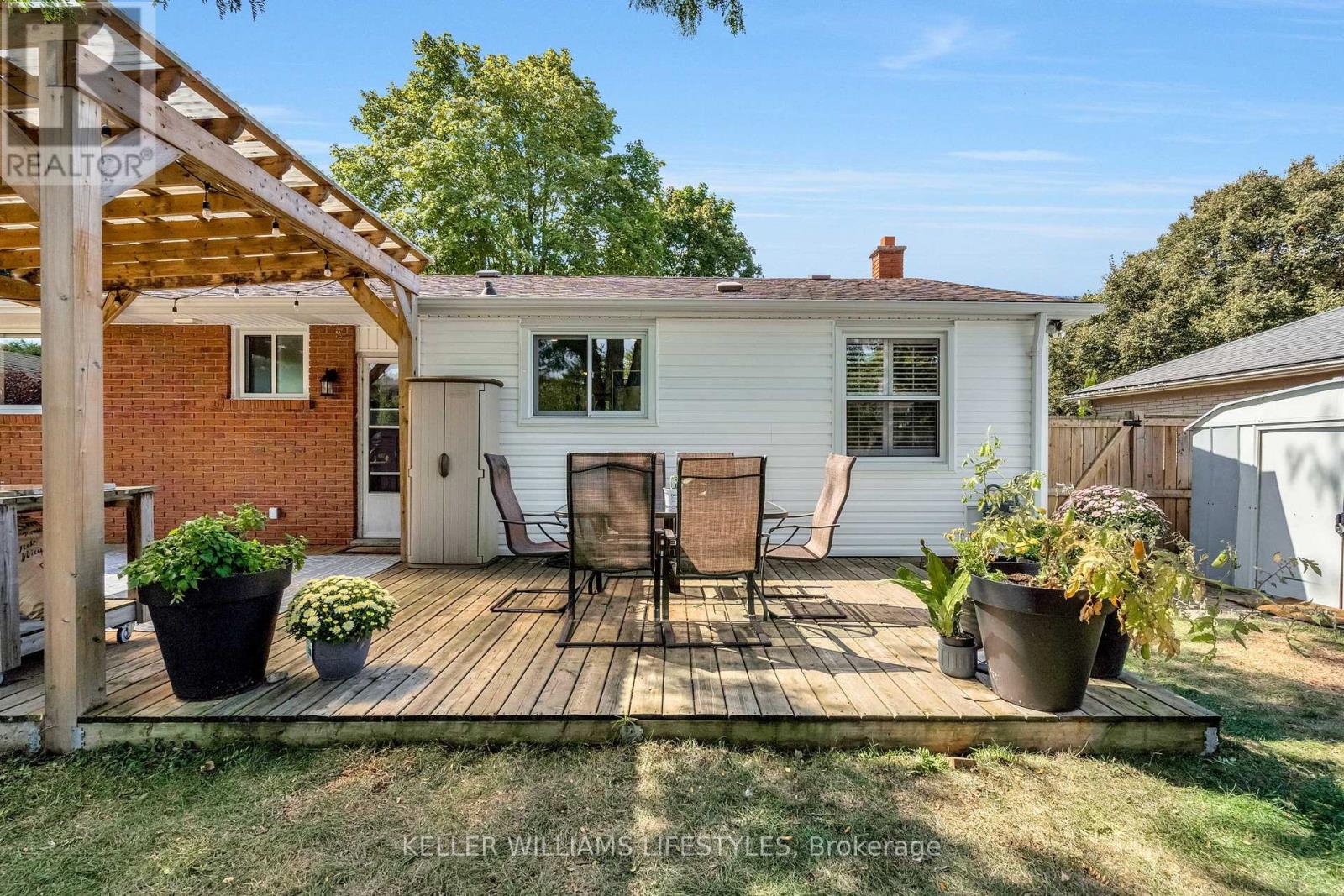 115 Mclean Drive, London North, Ontario  N5X 1Y8 - Photo 40 - X12411331