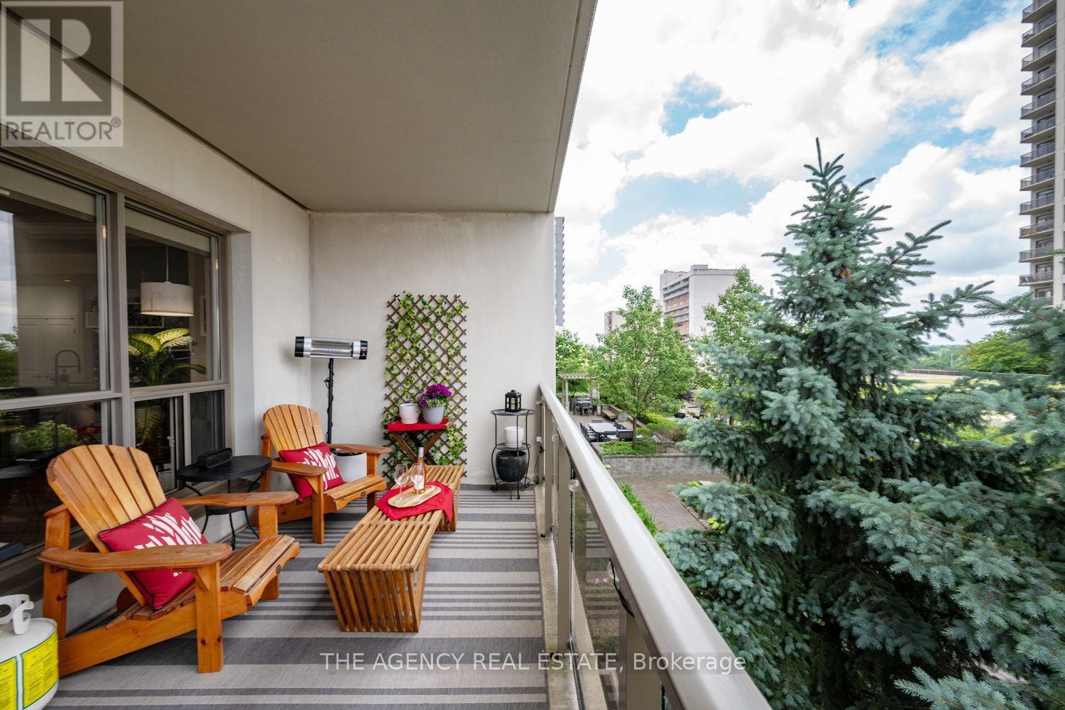 803 - 330 Ridout Street N, London East (East K), Ontario  N6A 0A7 - Photo 10 - X12411332