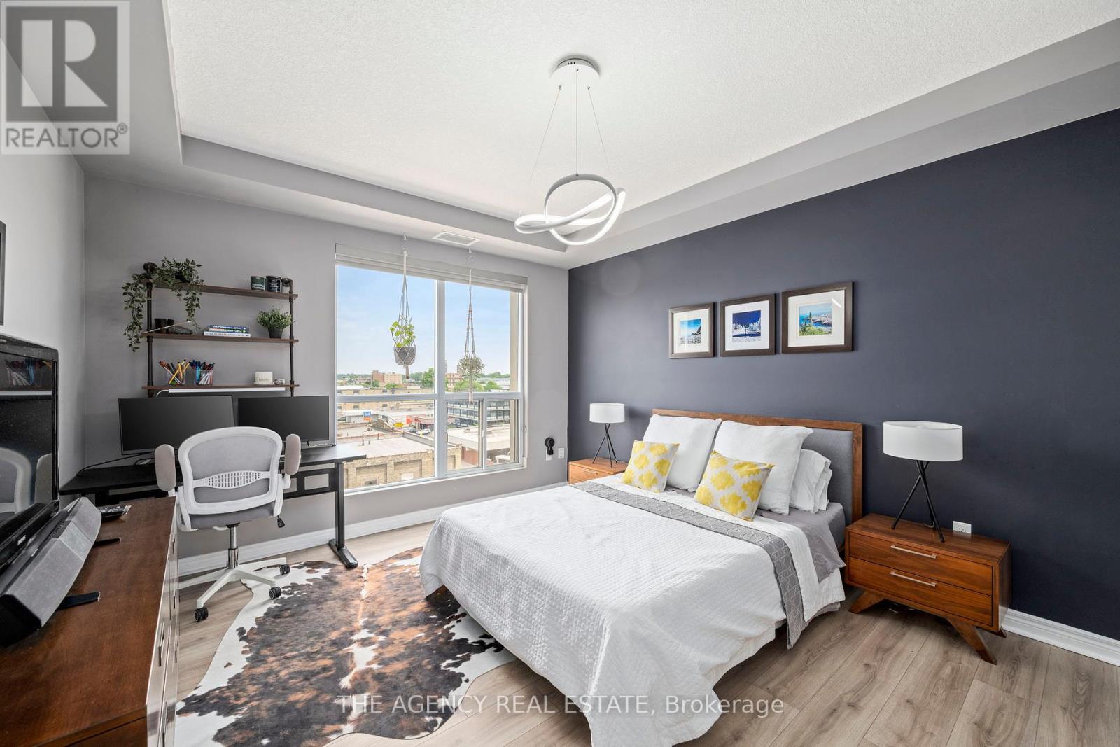 803 - 330 Ridout Street N, London East (East K), Ontario  N6A 0A7 - Photo 19 - X12411332
