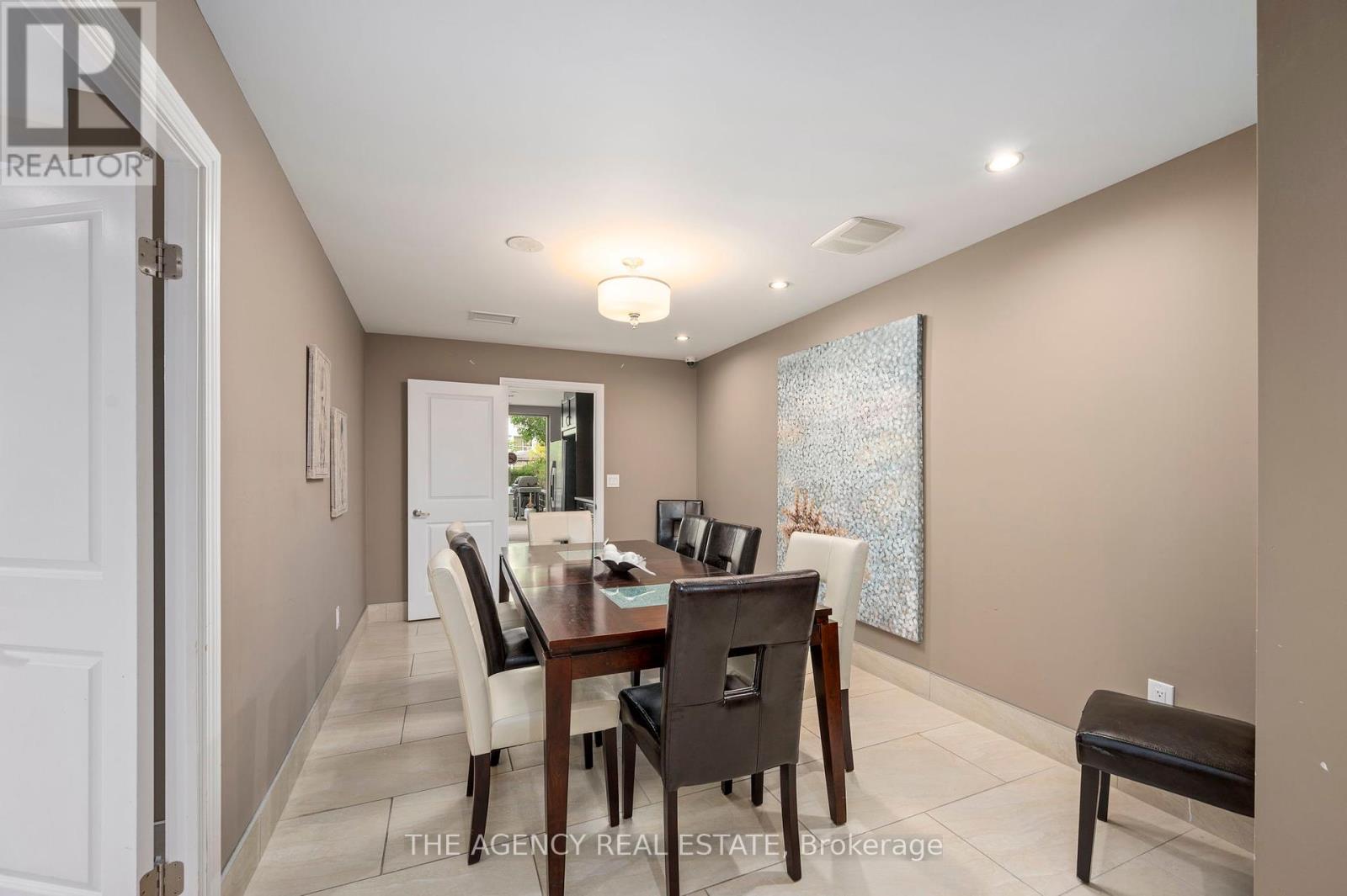 803 - 330 Ridout Street N, London East (East K), Ontario  N6A 0A7 - Photo 36 - X12411332