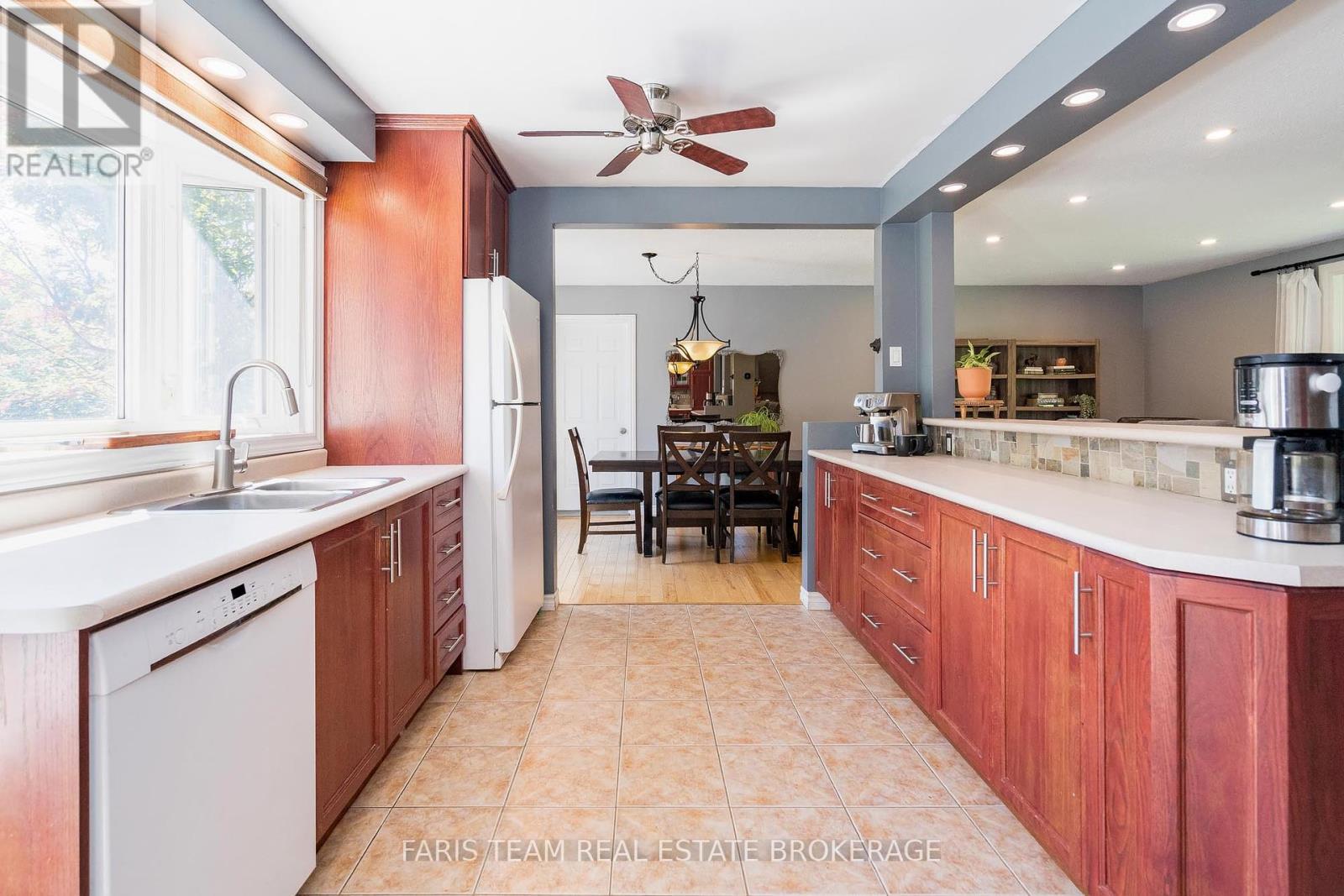 51 Tudhope Boulevard, Oro-Medonte, Ontario  L0L 1T0 - Photo 6 - S12411265