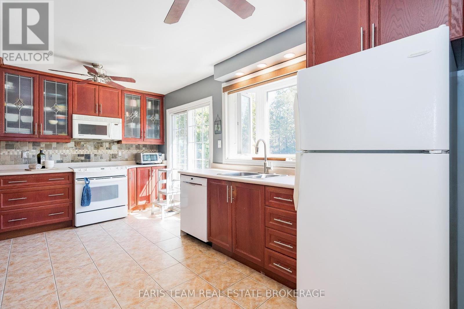 51 Tudhope Boulevard, Oro-Medonte, Ontario  L0L 1T0 - Photo 7 - S12411265