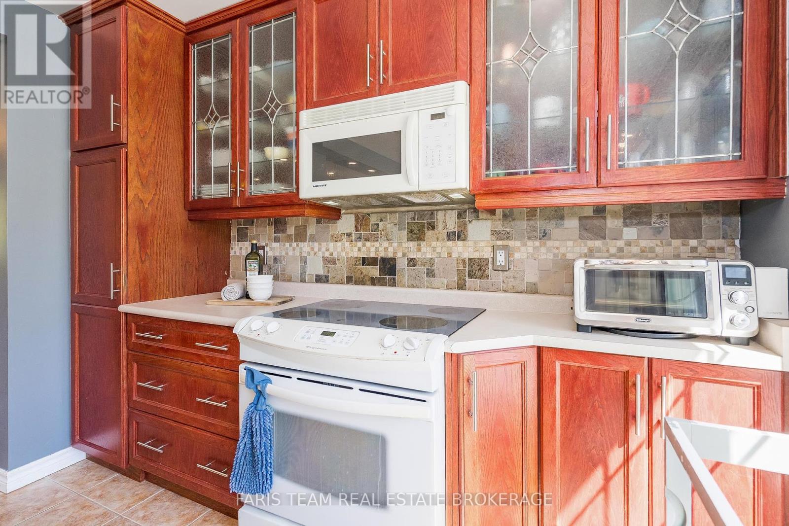 51 Tudhope Boulevard, Oro-Medonte, Ontario  L0L 1T0 - Photo 9 - S12411265