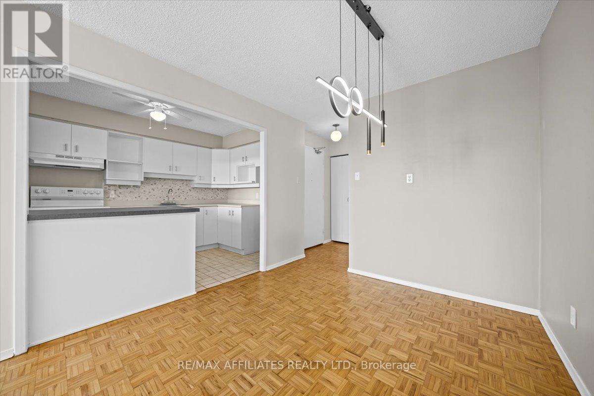 1507 - 158b Mcarthur Avenue, Ottawa, Ontario  K1L 8C9 - Photo 3 - X12411328