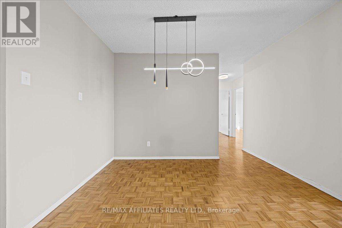 1507 - 158b Mcarthur Avenue, Ottawa, Ontario  K1L 8C9 - Photo 5 - X12411328