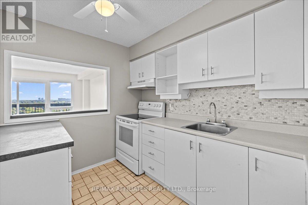 1507 - 158b Mcarthur Avenue, Ottawa, Ontario  K1L 8C9 - Photo 9 - X12411328
