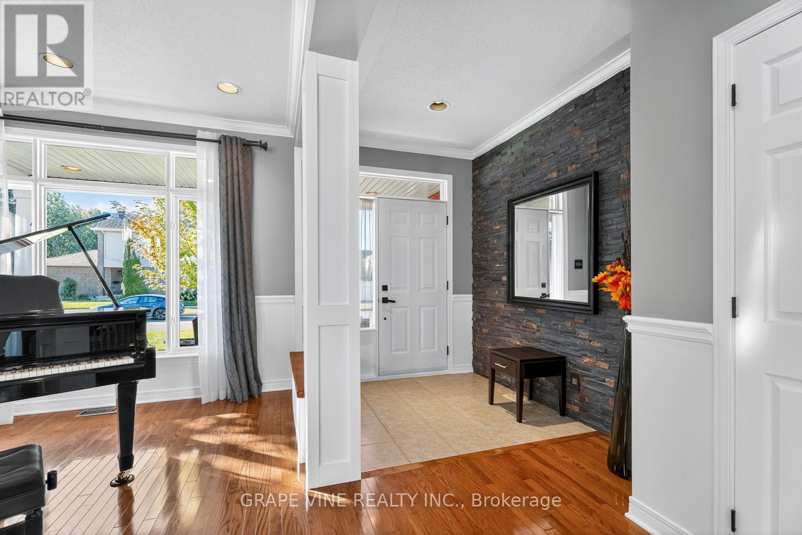 823 Scala Avenue, Ottawa, Ontario  K4A 4M2 - Photo 7 - X12411338