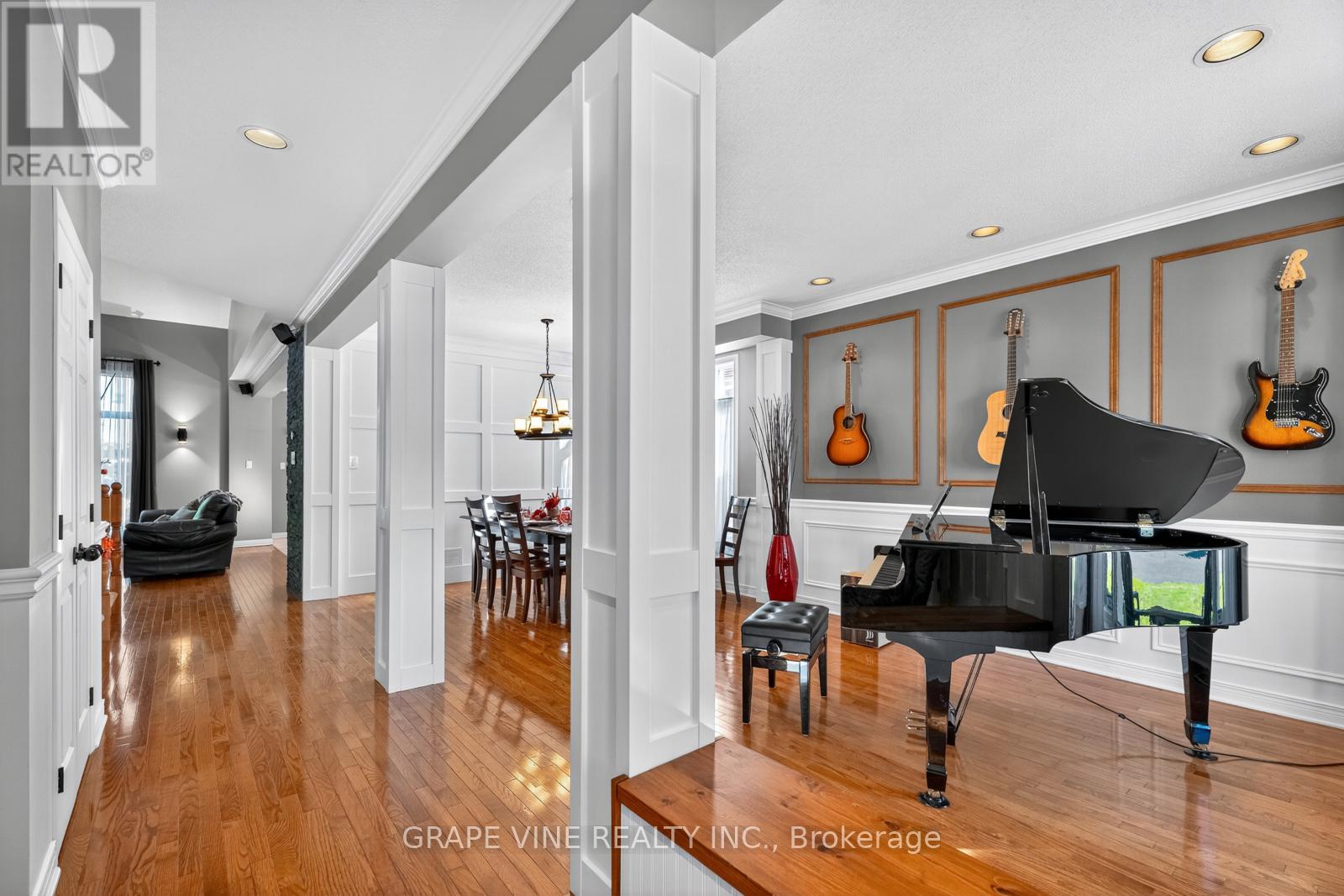 823 Scala Avenue, Ottawa, Ontario  K4A 4M2 - Photo 8 - X12411338