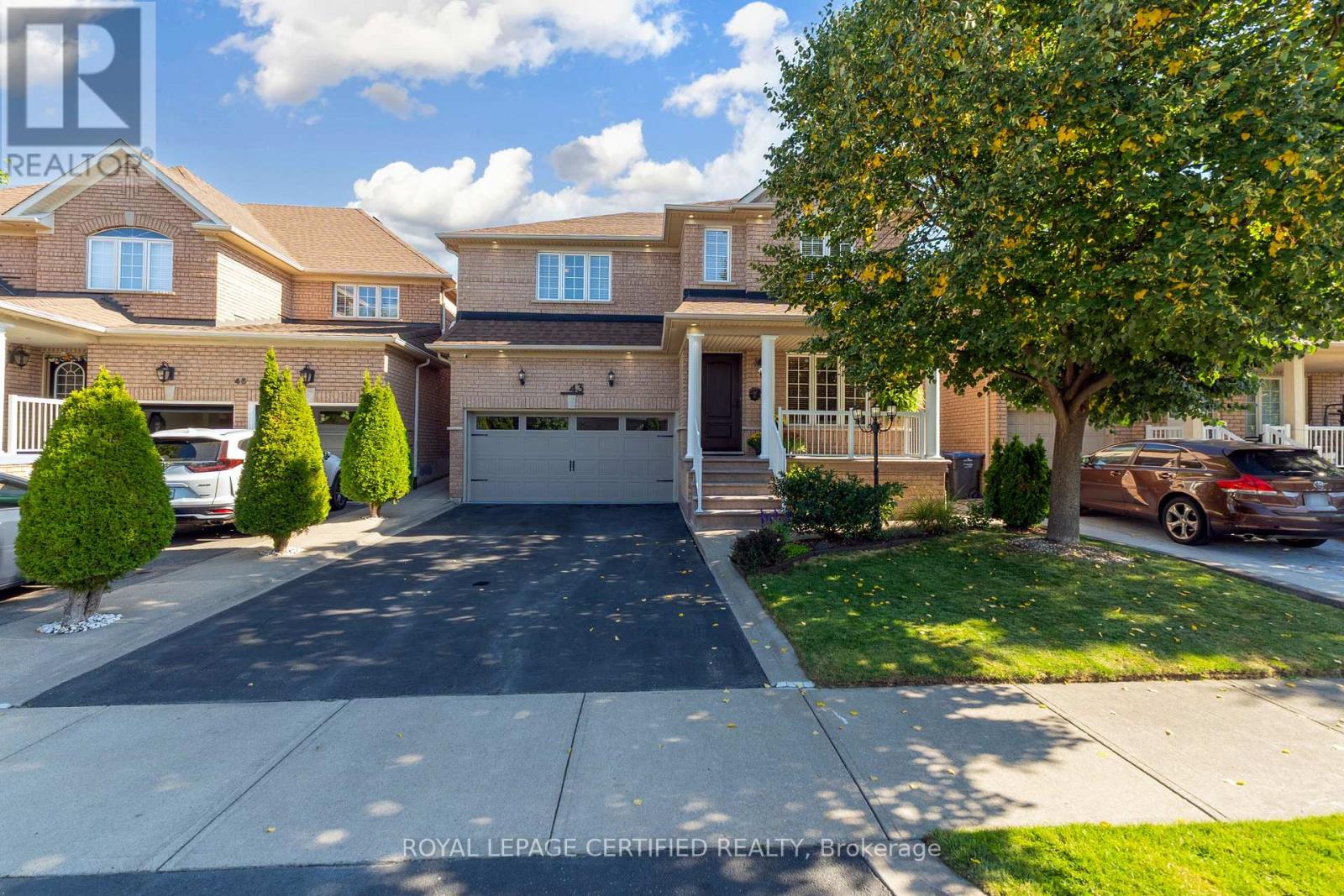 43 Heatherdale Drive, Brampton, Ontario  L7A 2H4 - Photo 1 - W12411273
