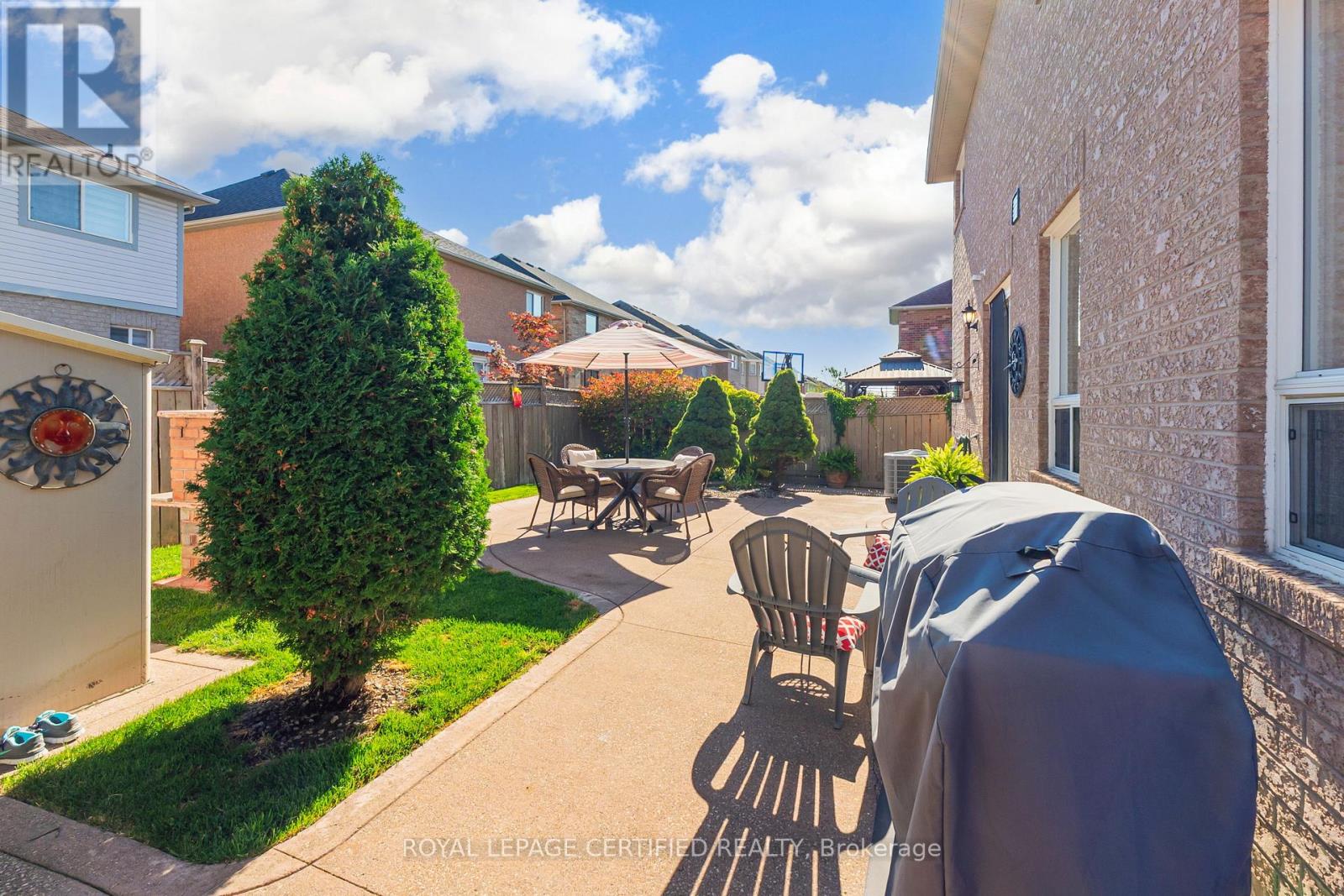 43 Heatherdale Drive, Brampton, Ontario  L7A 2H4 - Photo 32 - W12411273