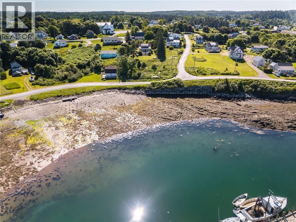 31 Cooks Point Road, Wilsons Beach, New Brunswick  E5E 1Y4 - Photo 2 - NB126973