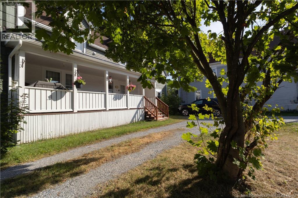 31-33 Paradise Row, Sussex, New Brunswick  E4E 1J5 - Photo 2 - NB126821