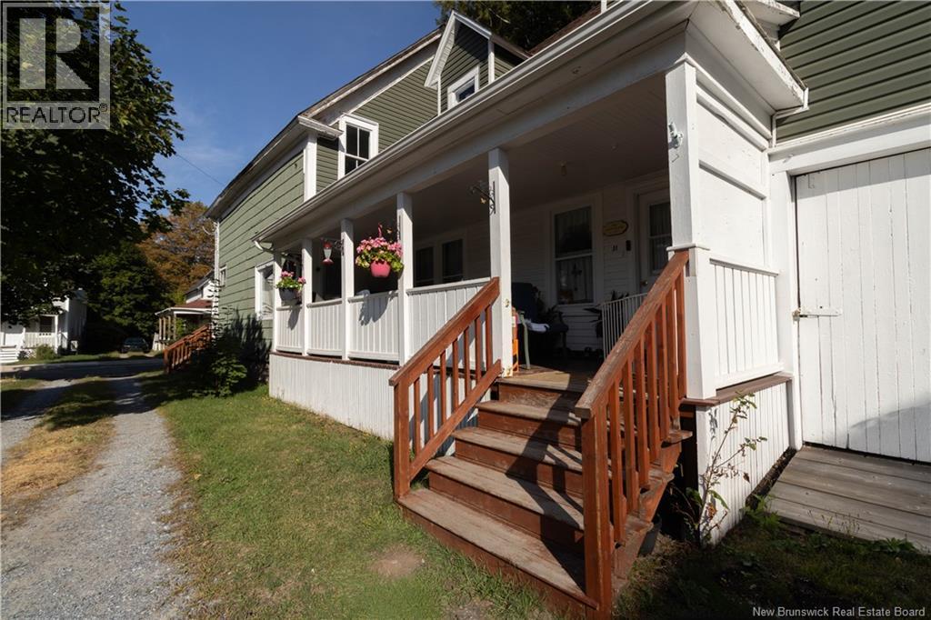 31-33 Paradise Row, Sussex, New Brunswick  E4E 1J5 - Photo 3 - NB126821