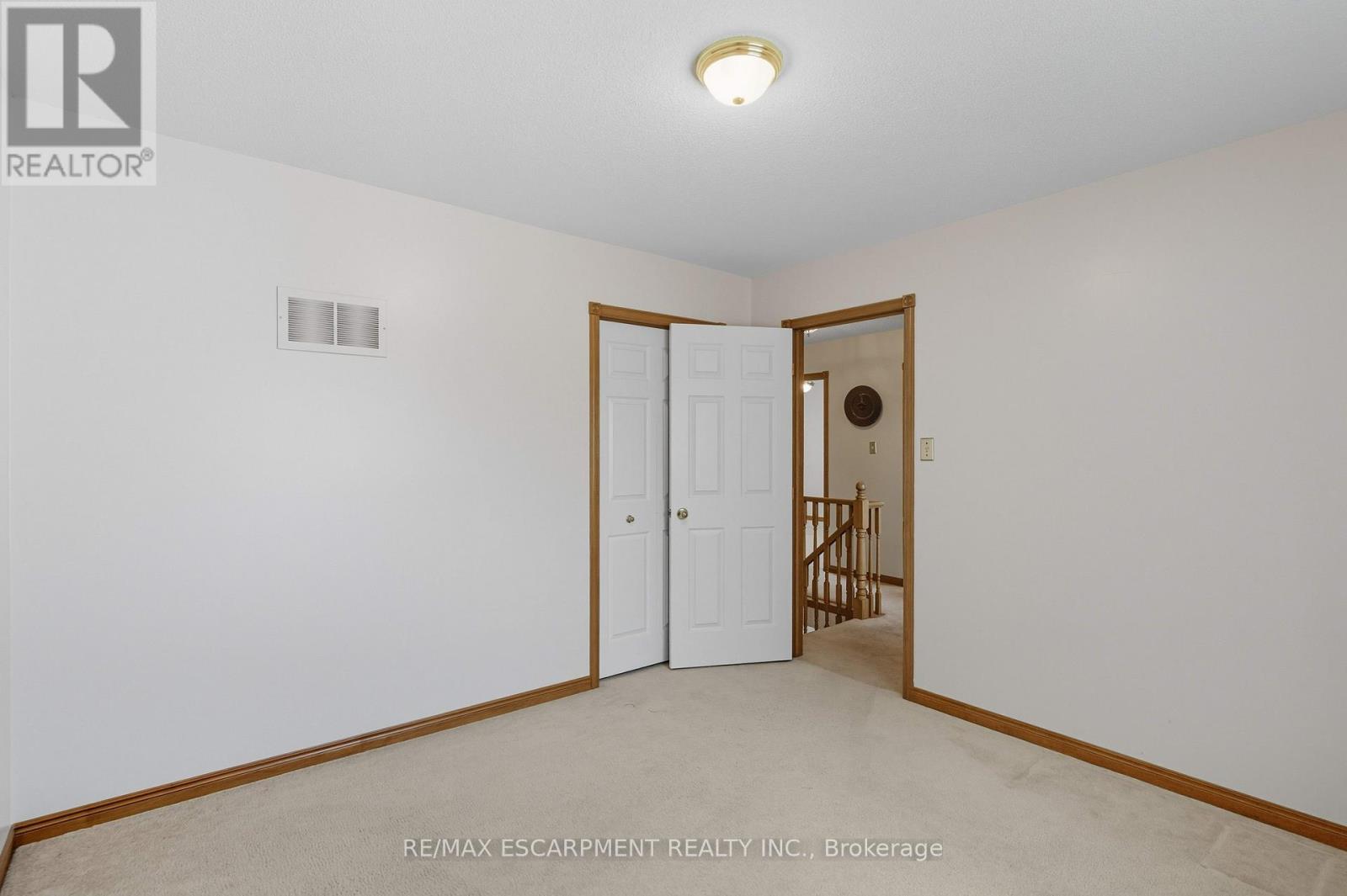 40 Gatestone Drive, Hamilton, Ontario  L8J 2P4 - Photo 35 - X12411264