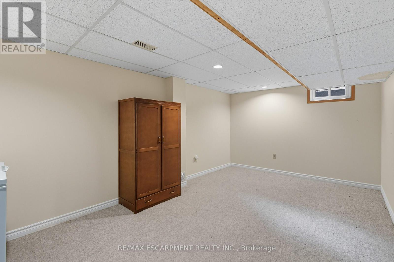 40 Gatestone Drive, Hamilton, Ontario  L8J 2P4 - Photo 38 - X12411264