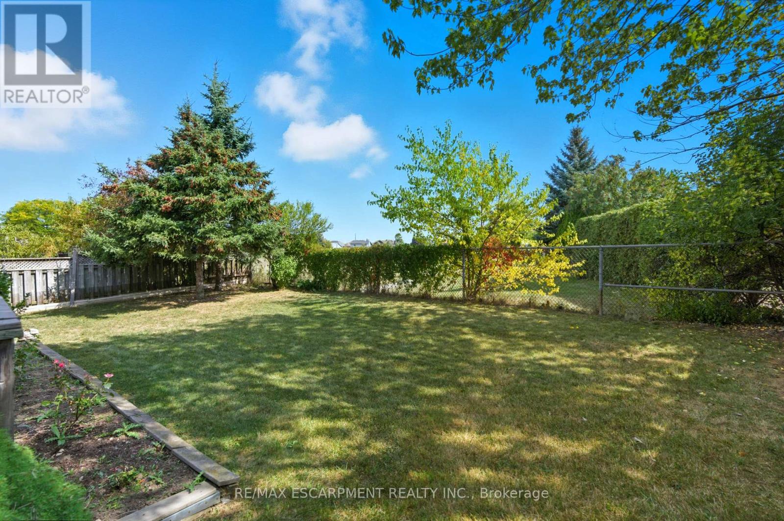 40 Gatestone Drive, Hamilton, Ontario  L8J 2P4 - Photo 43 - X12411264