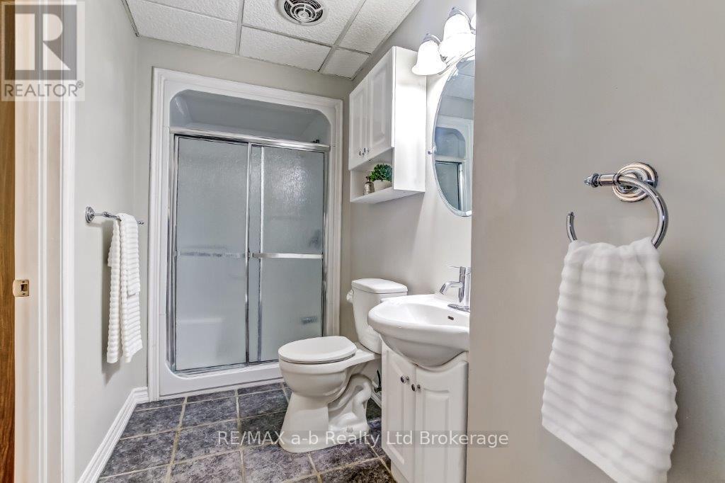 1035 Devonshire Avenue, Woodstock, Ontario  N4S 5S1 - Photo 26 - X12411306