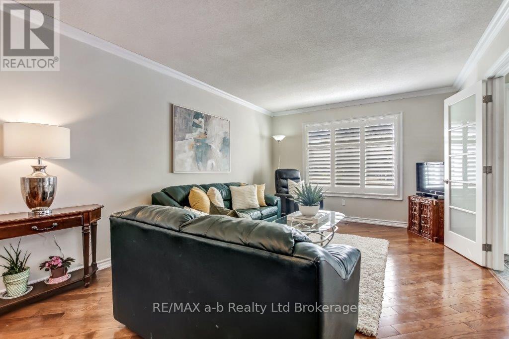 1035 Devonshire Avenue, Woodstock, Ontario  N4S 5S1 - Photo 6 - X12411306