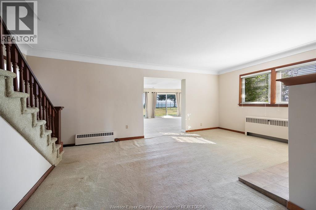 12506 Riverside Dr, Tecumseh, Ontario  N8N 1A3 - Photo 12 - 25023554
