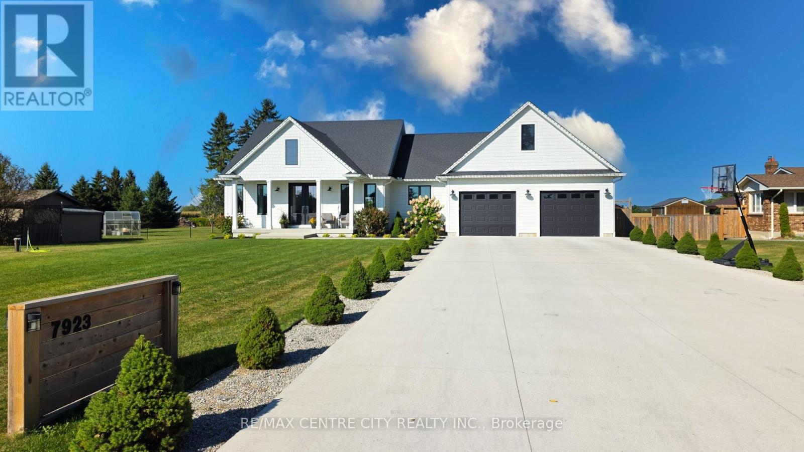 7923 Fairview Road, St. Thomas, Ontario  N5P 3S8 - Photo 1 - X12400284