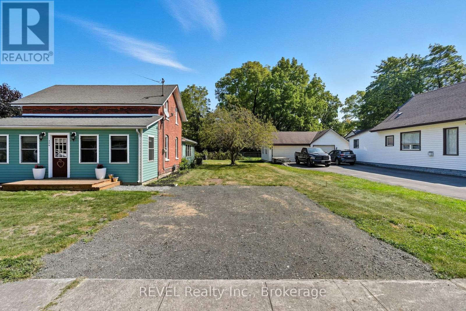 356 South Mill Street, Fort Erie, Ontario  L0S 1N0 - Photo 2 - X12411185