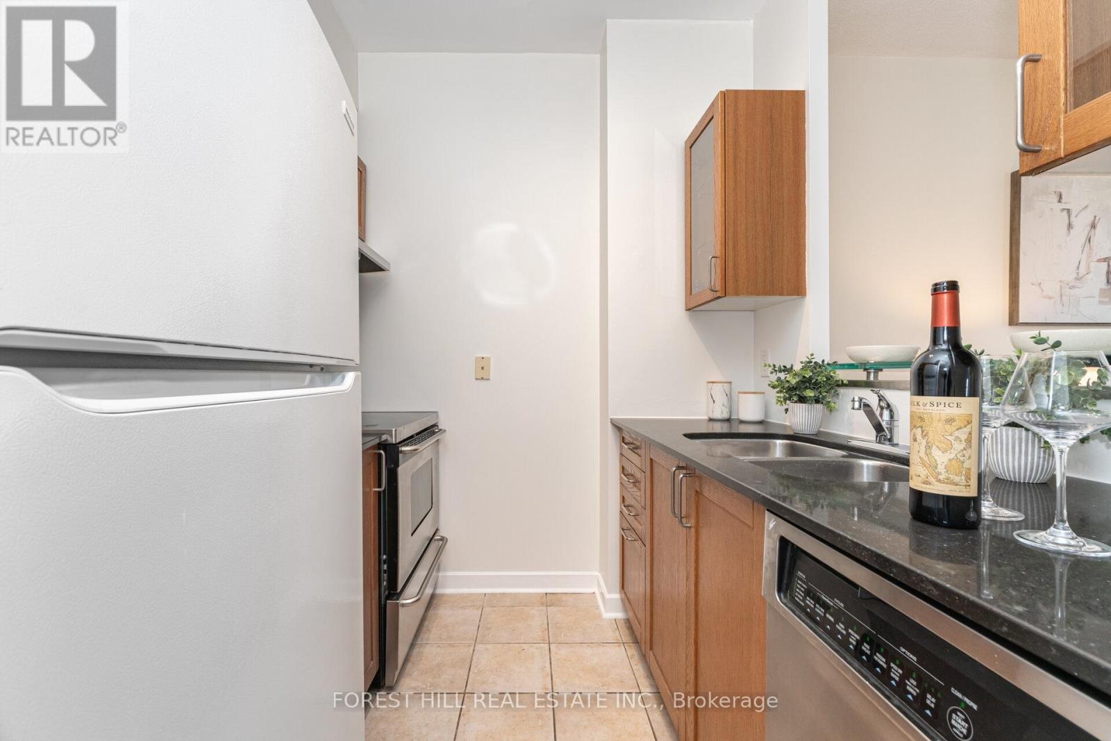 722 - 438 Richmond Street W, Toronto, Ontario  M5V 3S6 - Photo 4 - C12411284