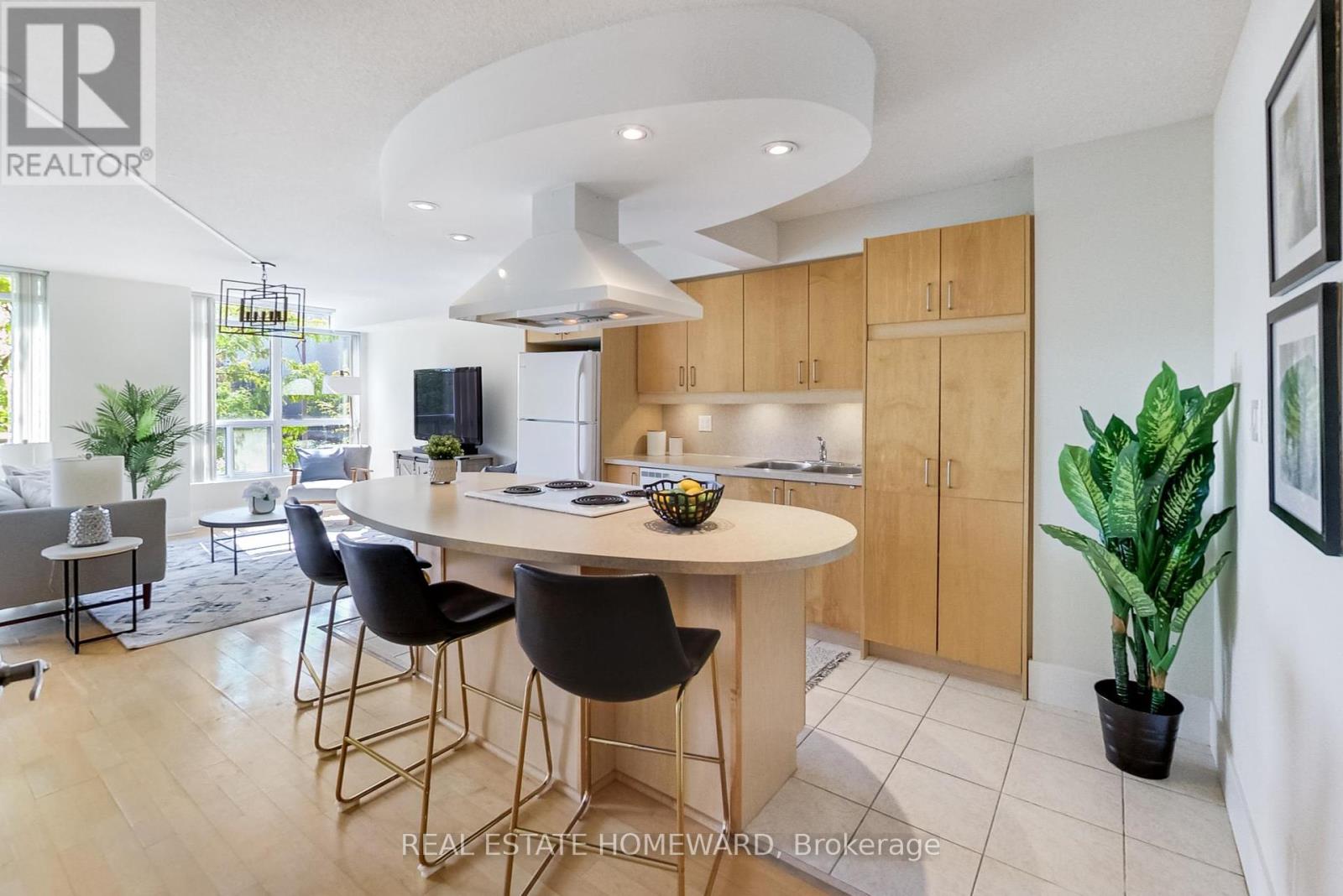201 - 550 Queens Quay W, Toronto (Waterfront Communities), Ontario  M5V 3M8 - Photo 12 - C12411300