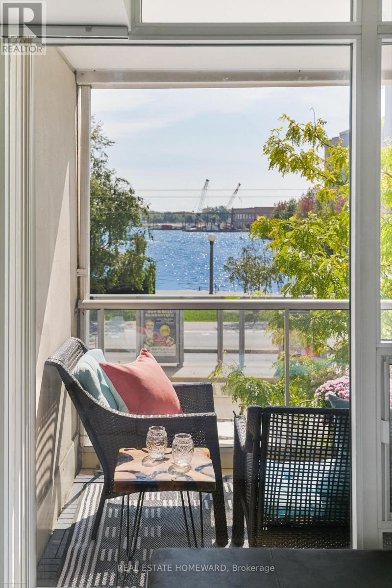 201 - 550 Queens Quay W, Toronto (Waterfront Communities), Ontario  M5V 3M8 - Photo 25 - C12411300