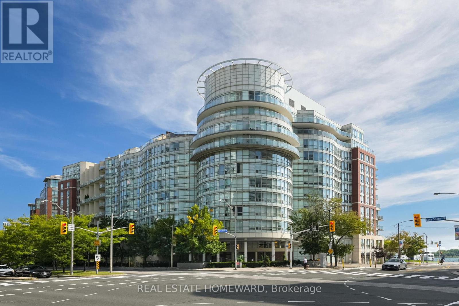 201 - 550 Queens Quay W, Toronto (Waterfront Communities), Ontario  M5V 3M8 - Photo 3 - C12411300