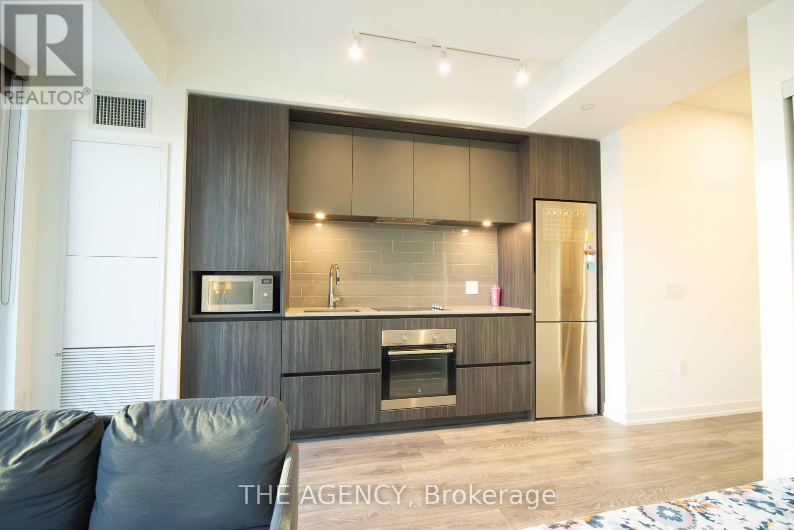 1702 - 225 Sumach Street, Toronto, Ontario  M5A 0P8 - Photo 2 - C12411325