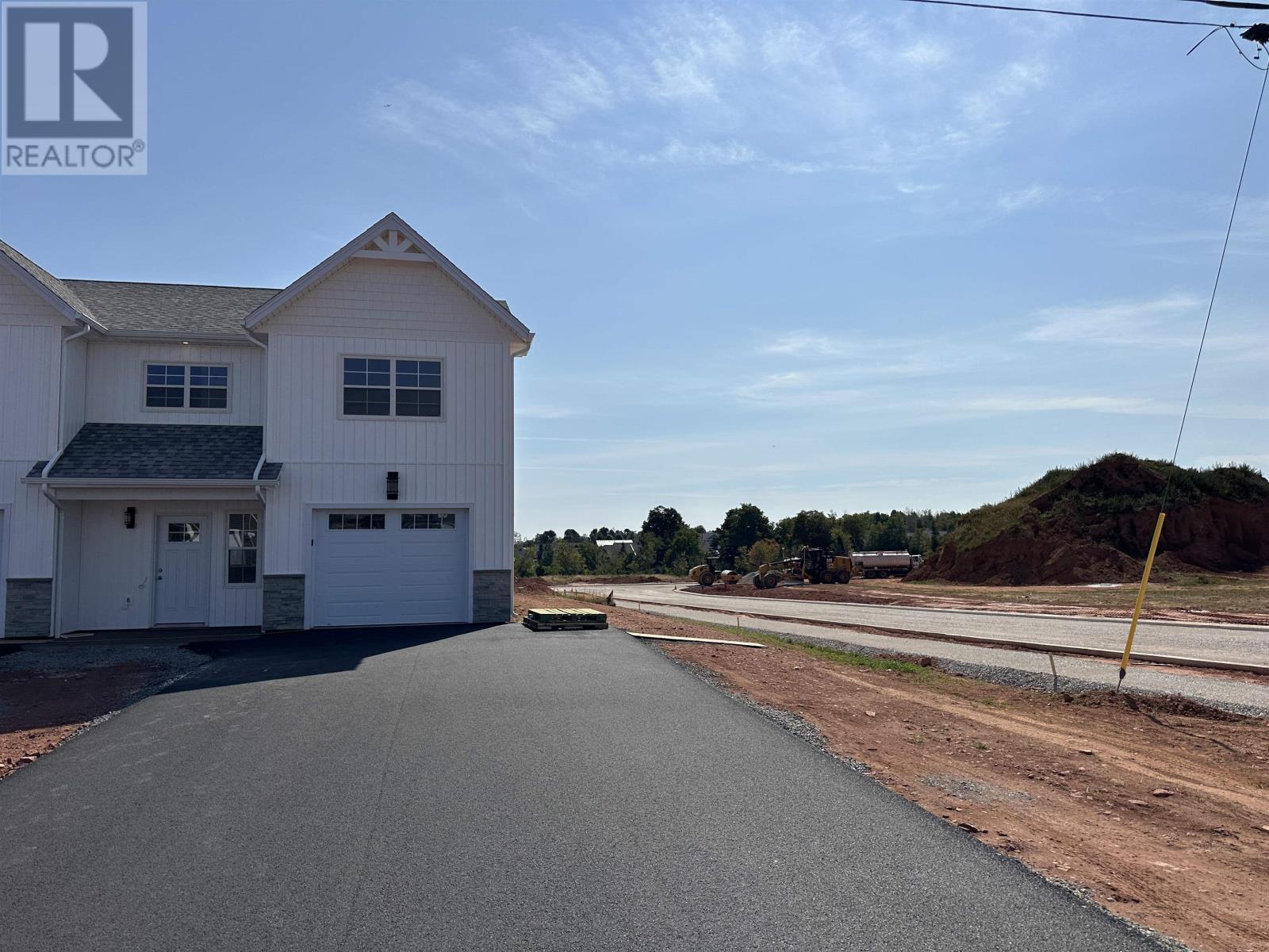70 Samantha Lane, Cornwall, Prince Edward Island  C0A 1H0 - Photo 1 - 202523660