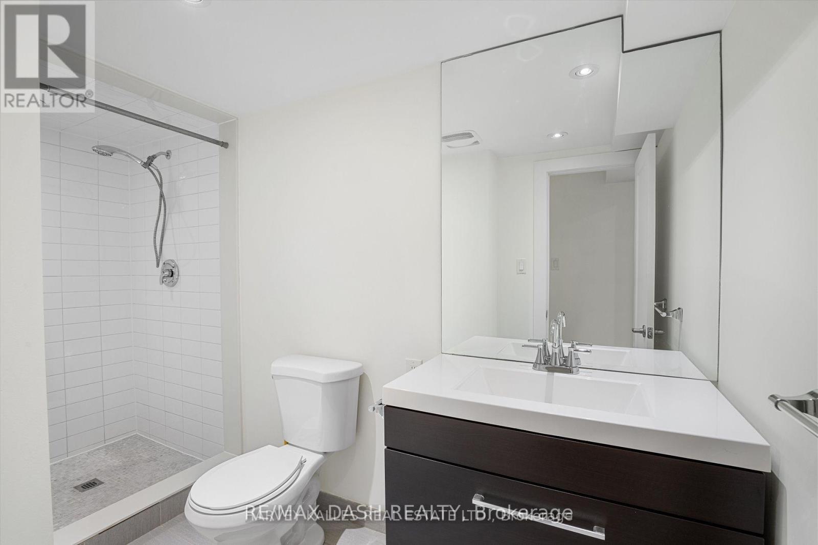 1 - 263 Boston Avenue, Toronto, Ontario  M4M 2V4 - Photo 9 - E12411346