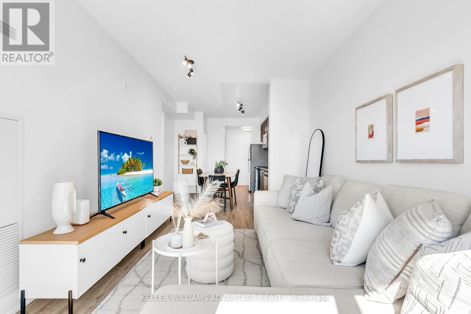 813 - 2800 Keele Street, Toronto, Ontario  M3M 2G4 - Photo 5 - W12409576