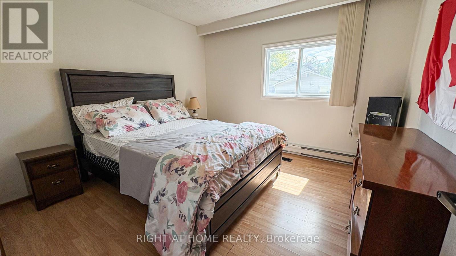 8 58th Street S, Wasaga Beach, Ontario  L9Z 1W6 - Photo 10 - S12411309