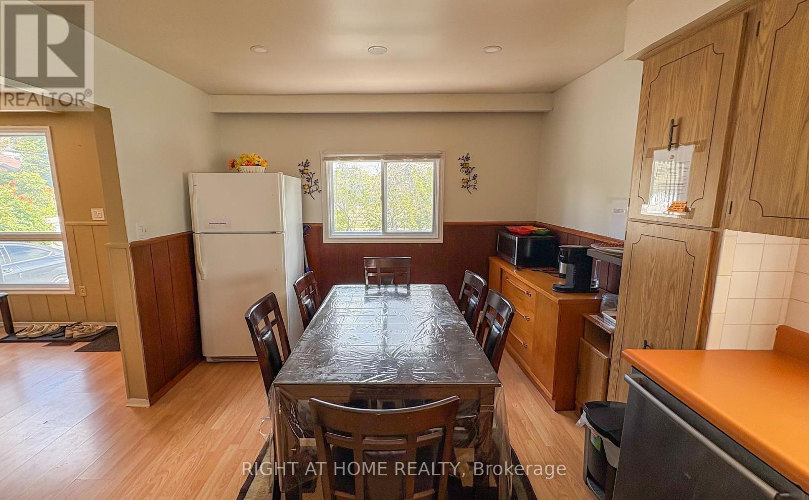 8 58th Street S, Wasaga Beach, Ontario  L9Z 1W6 - Photo 6 - S12411309