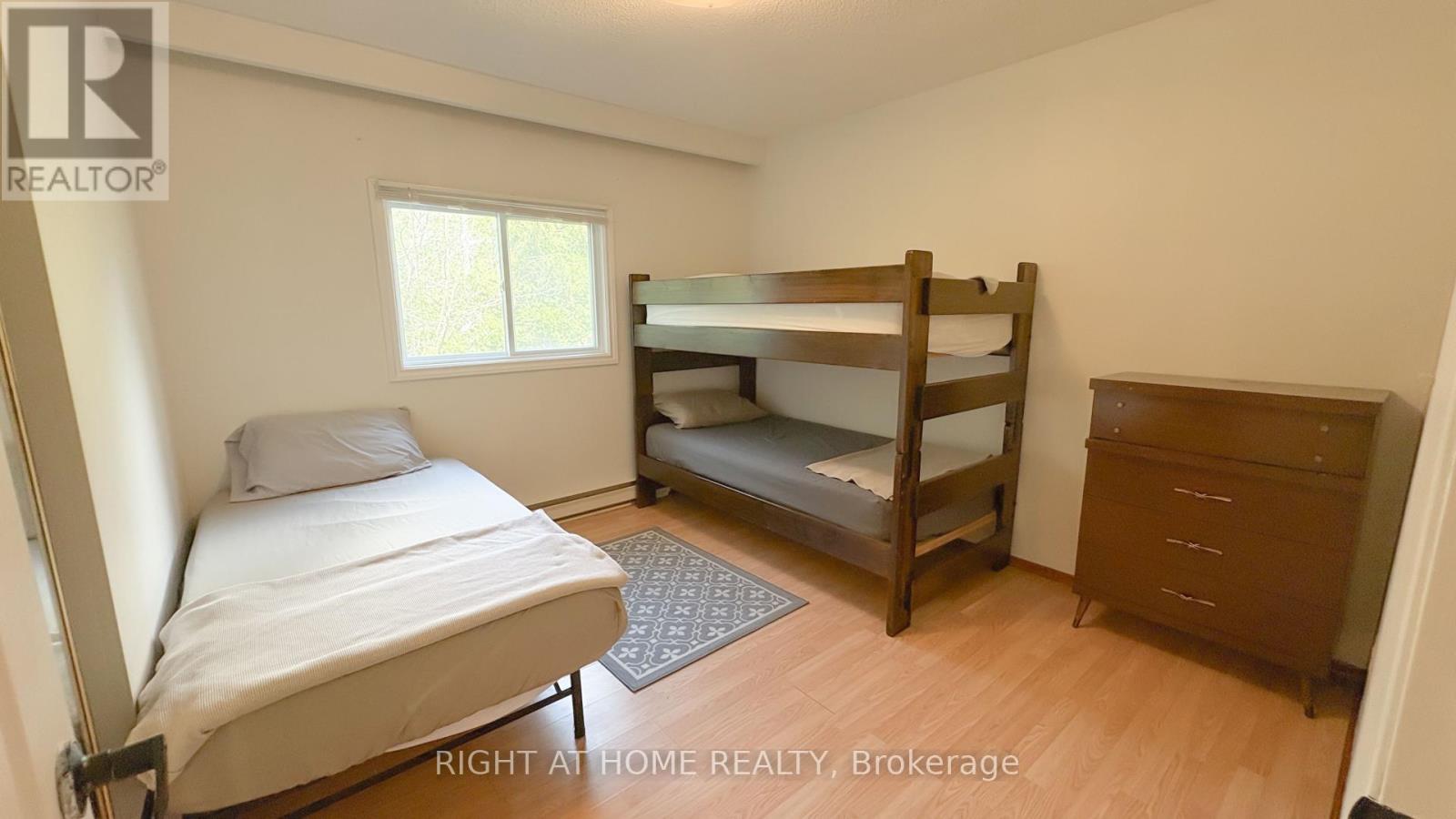 8 58th Street S, Wasaga Beach, Ontario  L9Z 1W6 - Photo 8 - S12411309