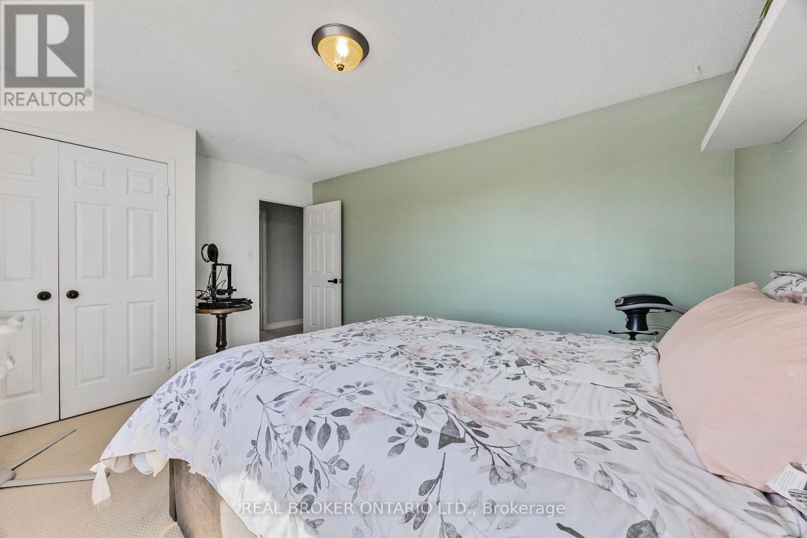 32 Black Willow Drive, Barrie (Holly), Ontario  L4N 9M1 - Photo 19 - S12411319