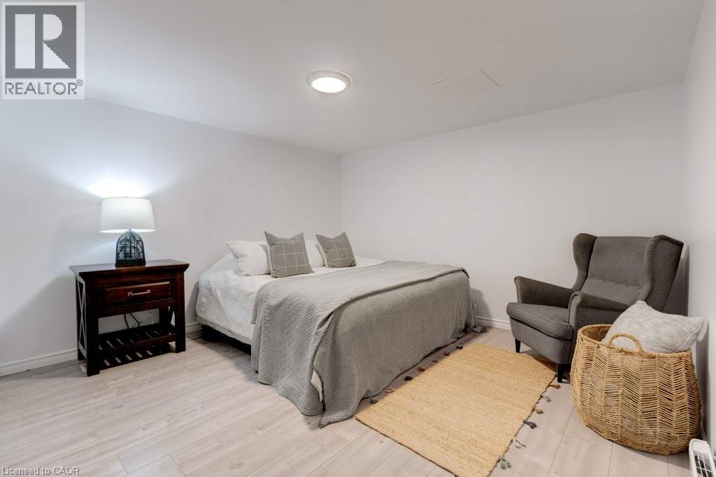 636 West Oval Drive, Burlington, Ontario  L7T 1B9 - Photo 38 - 40770788