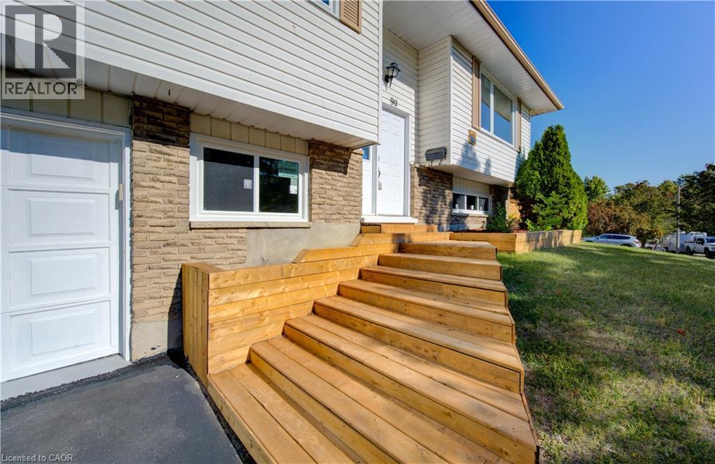 90 Culpepper Drive, Waterloo, Ontario  N2L 5S1 - Photo 3 - 40770634