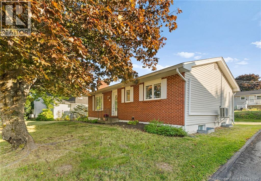 8 Autumn Terrace, Moncton, New Brunswick  E1C 8X4 - Photo 3 - NB126928