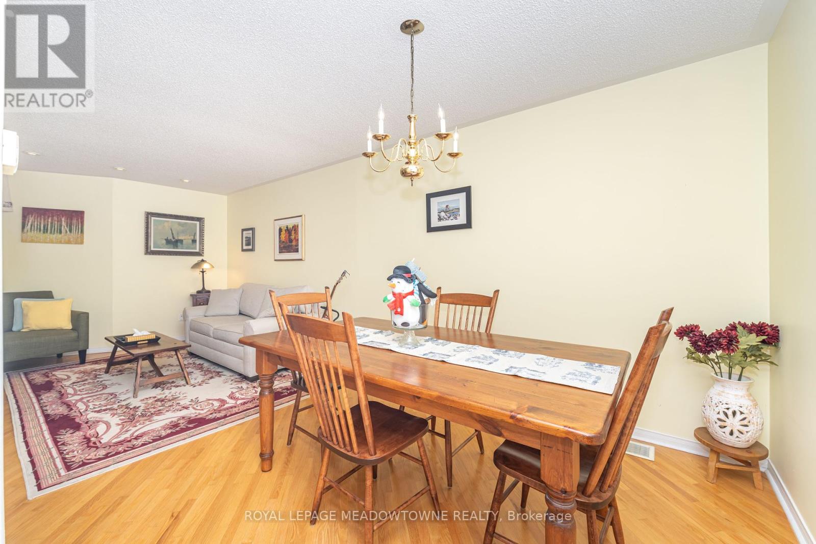 6986 Elliott Parliament Street, Mississauga, Ontario  L5W 1B7 - Photo 10 - W12411286