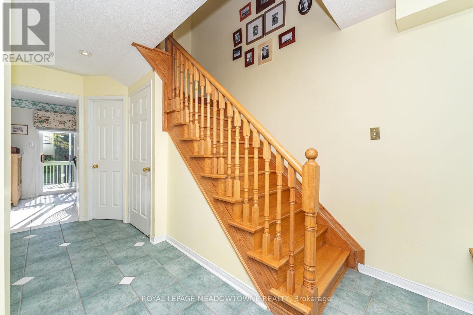 6986 Elliott Parliament Street, Mississauga, Ontario  L5W 1B7 - Photo 16 - W12411286