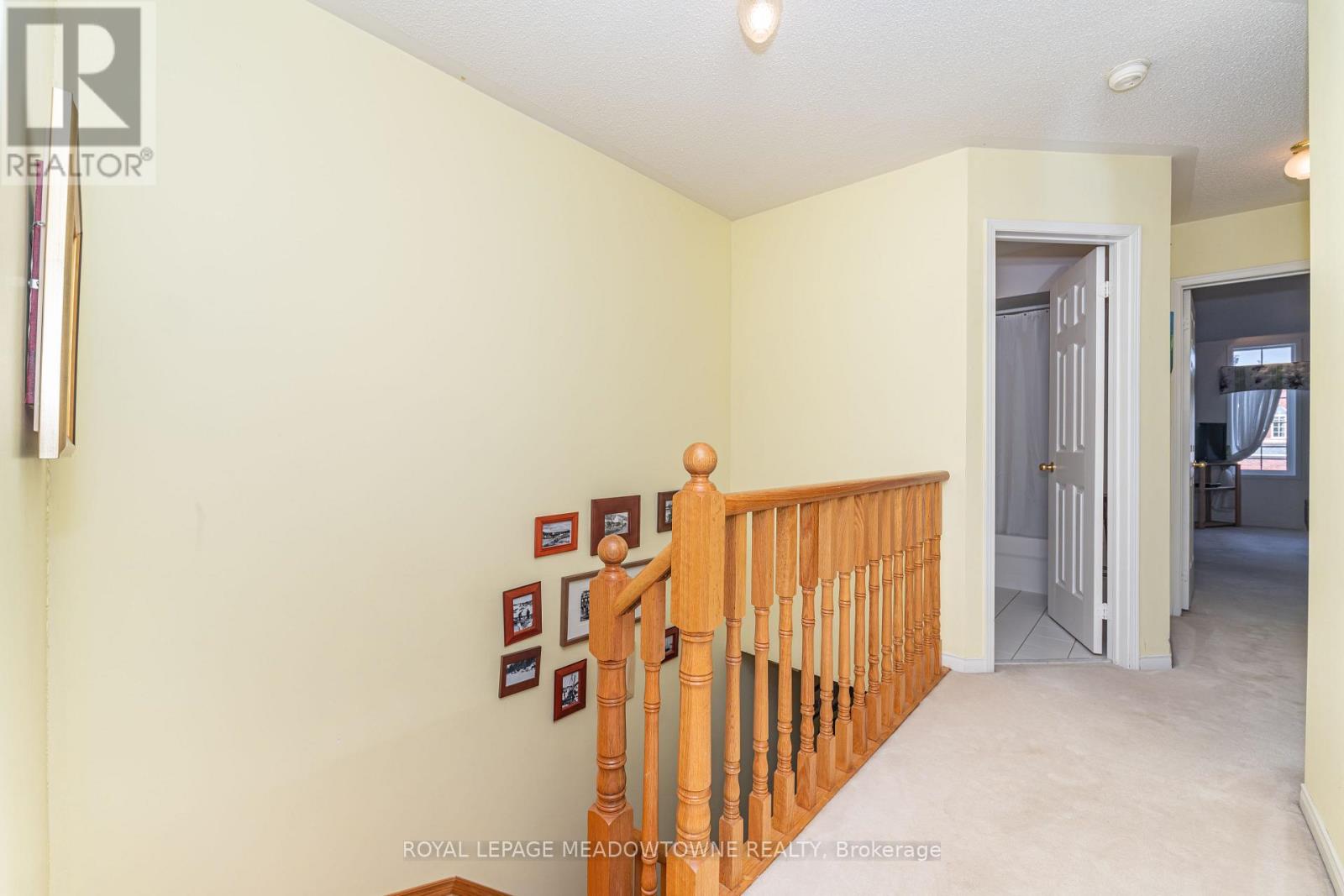 6986 Elliott Parliament Street, Mississauga, Ontario  L5W 1B7 - Photo 17 - W12411286