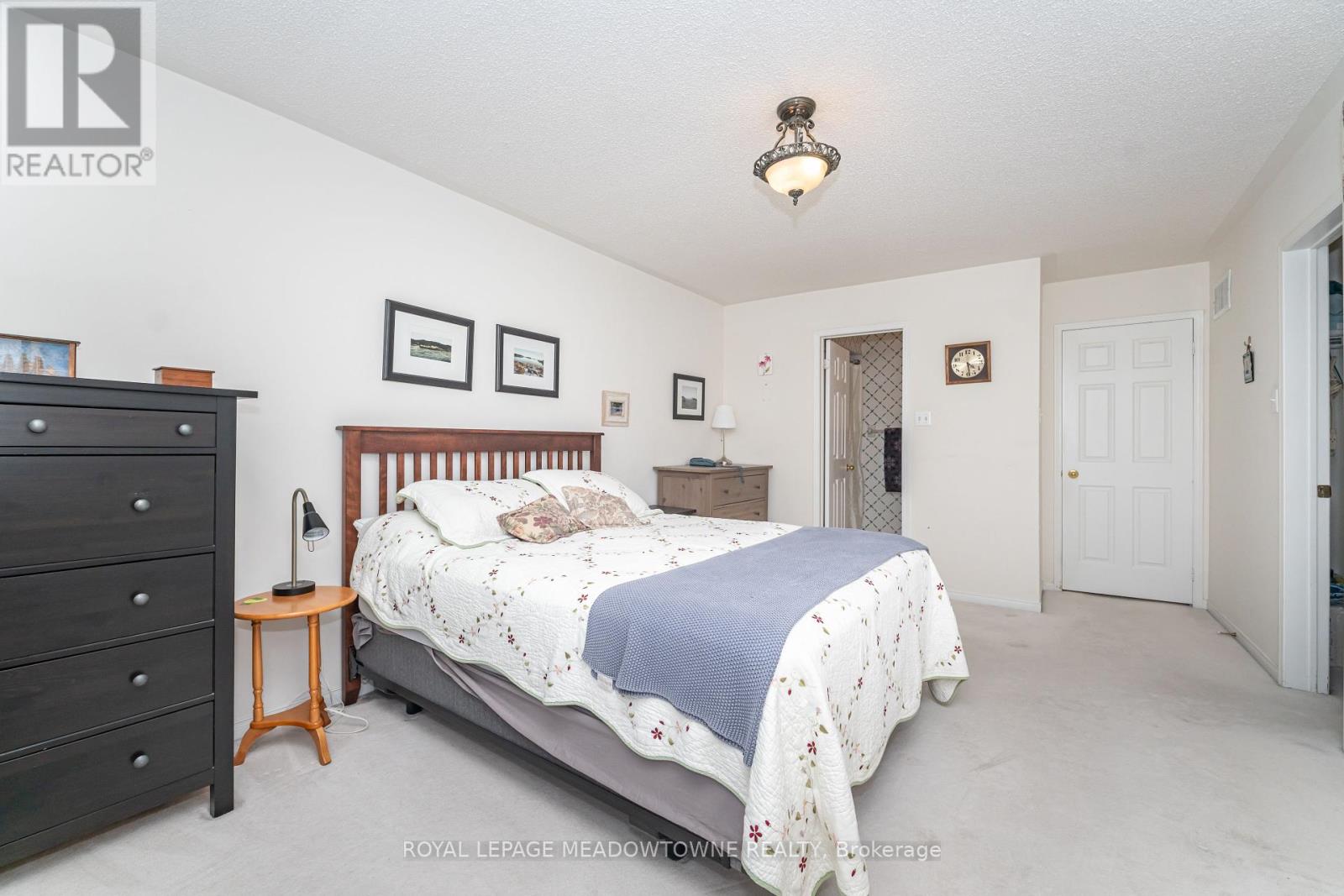 6986 Elliott Parliament Street, Mississauga, Ontario  L5W 1B7 - Photo 19 - W12411286