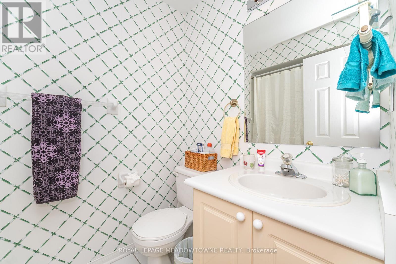 6986 Elliott Parliament Street, Mississauga, Ontario  L5W 1B7 - Photo 20 - W12411286