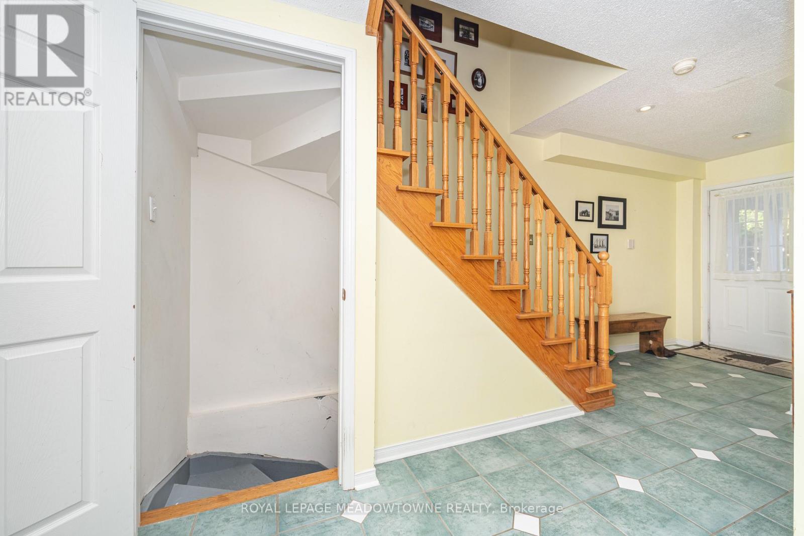 6986 Elliott Parliament Street, Mississauga, Ontario  L5W 1B7 - Photo 24 - W12411286