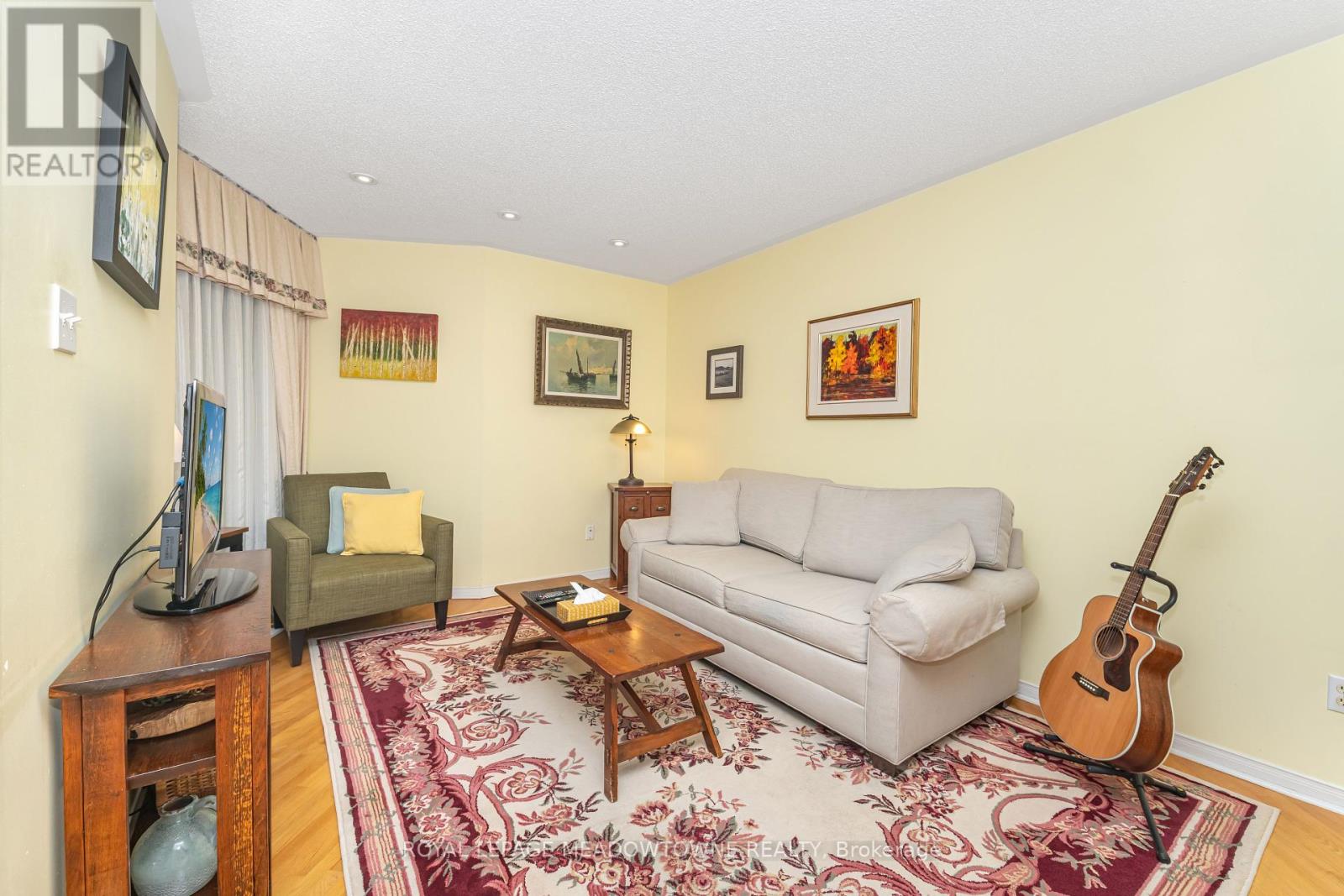 6986 Elliott Parliament Street, Mississauga, Ontario  L5W 1B7 - Photo 6 - W12411286